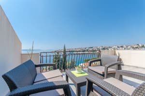 thumbnail: Terrace/patio