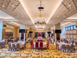 thumbnail: Banquet hall