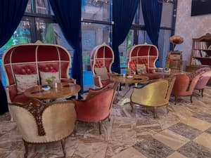thumbnail: Restaurant