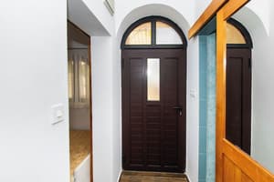 thumbnail: Interior