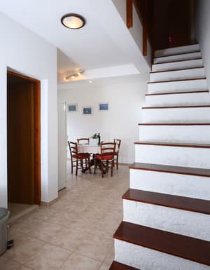 thumbnail: Hallway