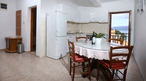 thumbnail: Dining