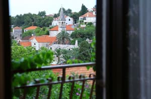 thumbnail: Balcony