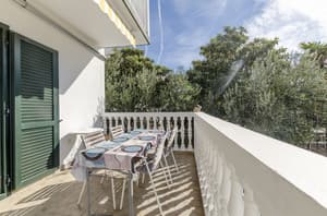 thumbnail: Balcony