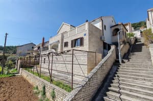 thumbnail: Courtyard