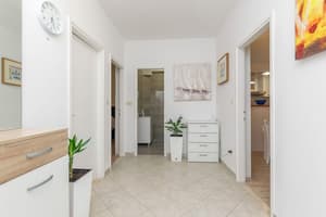 thumbnail: Hallway