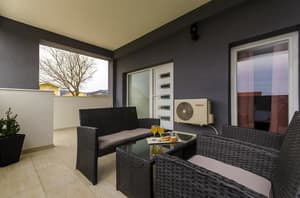 thumbnail: Terrace/patio