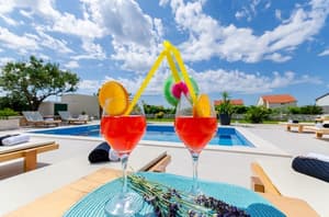 thumbnail: Pool
