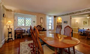 thumbnail: Breakfast area