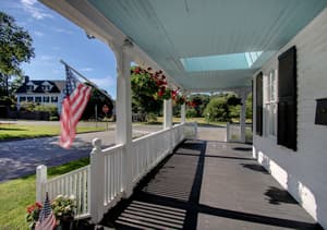 thumbnail: Exterior