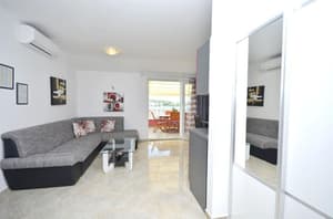 thumbnail: Living room