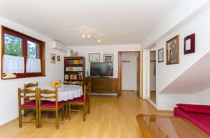 thumbnail: Living room