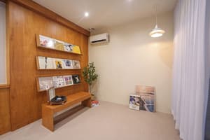 thumbnail: Reception