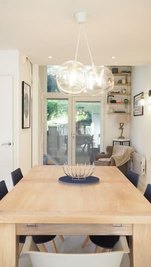 thumbnail: Family dining