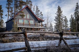 thumbnail: Exterior
