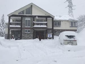 thumbnail: Exterior