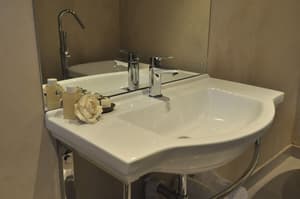 thumbnail: Bathroom sink