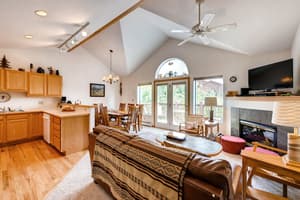 thumbnail: Living room