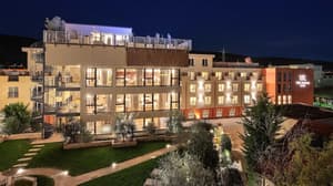 thumbnail: Exterior