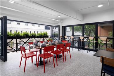 Dining,Dining Area,Restaurant,On-Site