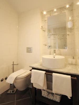thumbnail: Bathroom