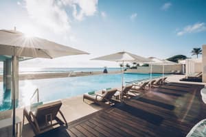 thumbnail: Infinity pool