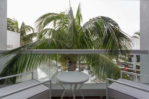 thumbnail: Balcony