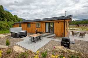 thumbnail: BBQ/picnic area