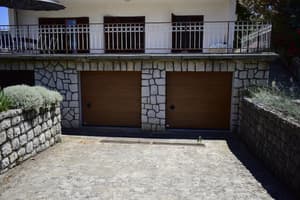 thumbnail: Property grounds