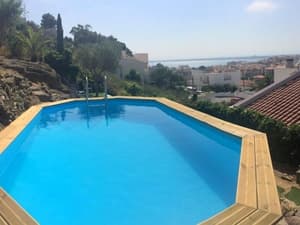 thumbnail: Outdoor pool