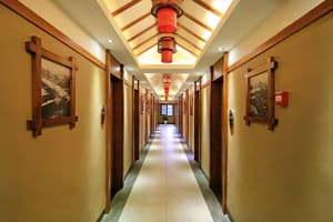 thumbnail: Hallway