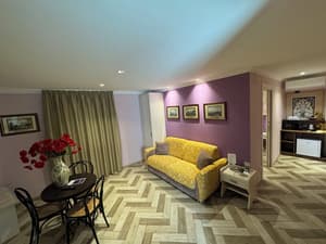 thumbnail: Room