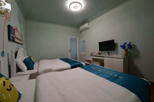 thumbnail: Room