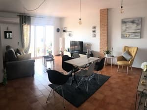 thumbnail: Living area