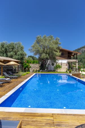 thumbnail: Outdoor pool