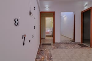 thumbnail: Interior entrance