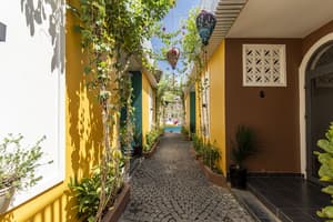 thumbnail: Courtyard view