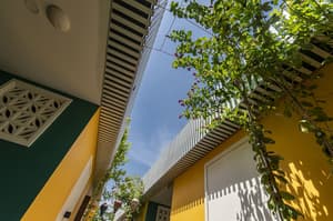 thumbnail: Courtyard view