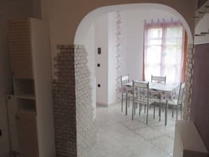 thumbnail: In-room dining