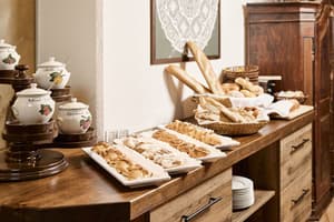 thumbnail: Breakfast buffet