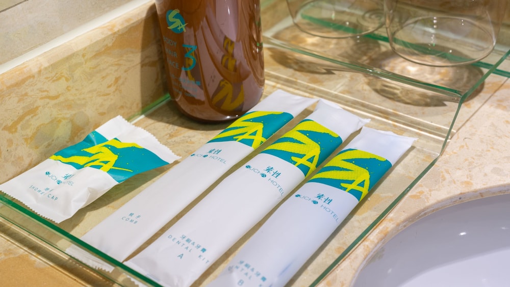 Bathroom amenities