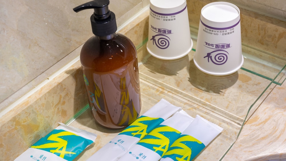 Bathroom amenities