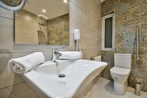 thumbnail: Bathroom