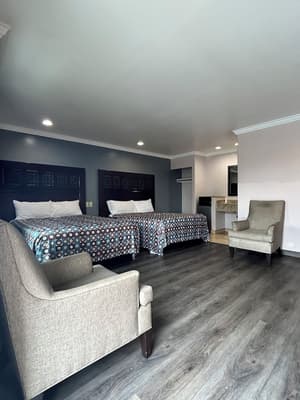 thumbnail: Room