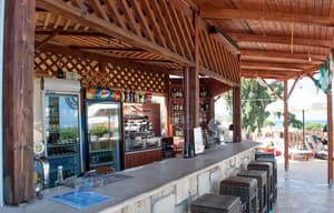 thumbnail: Bar (on property)