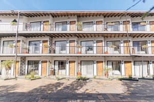 thumbnail: Front of property
