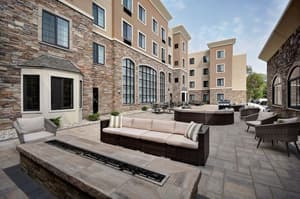 thumbnail: Exterior