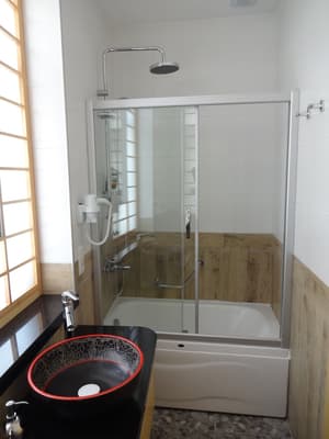 thumbnail: Bathroom