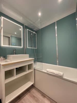 thumbnail: Bathroom