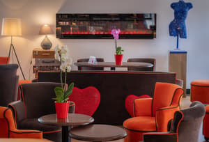 thumbnail: Lounge